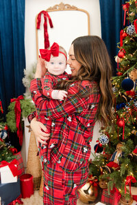 Gallery-2025_12-13 Christmas Minis Denise 72-MSP-MSuarezPhotography