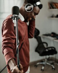 emmanuel-ikwuegbu-uIktN56fCL4-unsplash
