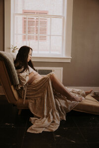 Amy Mitchell's maternity photoshoot at Maison Charlottesville.