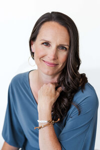 Modern lifestyle portrait of a Bend Oregon professional for branding photography