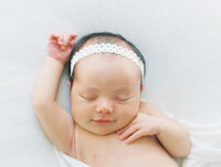 Cristina-Hope-Photography-chicago-newborn