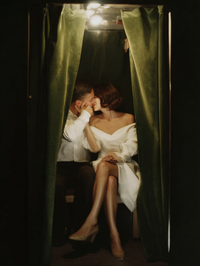 u3981682316_couple_inside_a_vintage_wedding_photobooth_seated_787b46ec-c8c1-45c4-ba68-977b3bffac5a_0