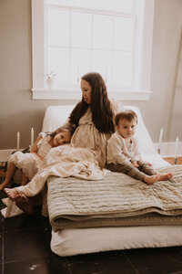 Pregnant mom with son and daughter at Maison Charlottesville photoshoot.