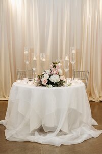 Louisville-Kentucky-Wedding-Venues--21C-Hotel-09