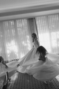 Coronado-Island-Hotel-Del-Coronado-Wedding-Alyssa-and-Logan-by-The-Delacastros-20