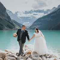 vermilion lakes banff pre-wedding engagement photographer