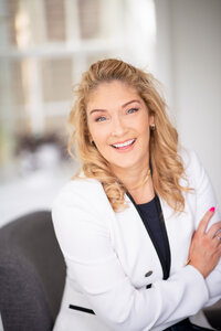 Lisa Tetrault by KW Headshots-4