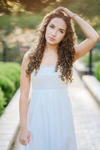 washington-oaks-rose-bushes-senior-photos-01.jpg