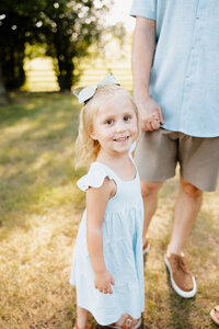 family mini engagement couple wedding christmas spring fall sessions maternity photographer wedding photography stuarts draft waynesboro charlottesville staunton13