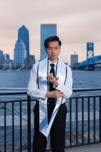 Senior Portraits in Downtown Jacksonville | Family Photographer Jacksonville FL | Phavy Photography--14