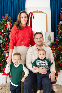 Gallery-2025_11-30 Christmas Minis Brittany 2-MSP-MSuarezPhotography