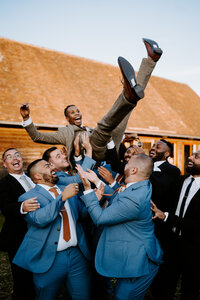 groom throw