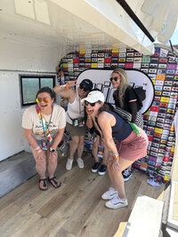 Illicit-BananaWhoBooth-AirstreamPhotobooth8