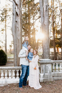 family mini engagement couple wedding christmas spring fall sessions maternity photographer wedding photography stuarts draft waynesboro charlottesville staunton3
