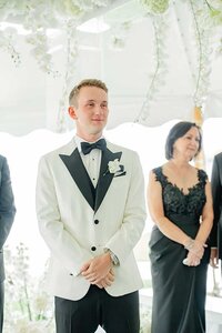 groom seeing bride at alter