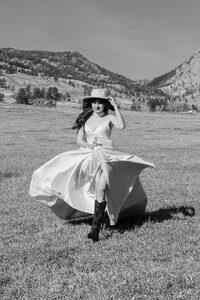 colorado-elopement-photographer-sylvan-dale-ranch142-B&W