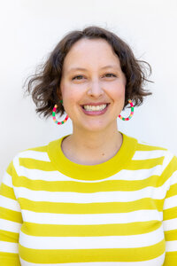 headshot of Shannon McNab, founder of Sketch Design Repeat