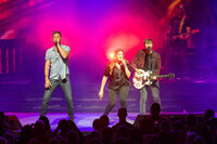 Professional Concert Photographer In
Dayton, Cincinnati, & Columbus