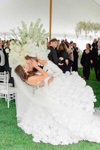 couple kiss newport wedding photography