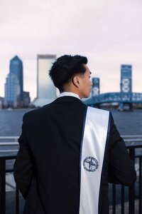 Senior Portraits in Downtown Jacksonville | Family Photographer Jacksonville FL | Phavy Photography--10