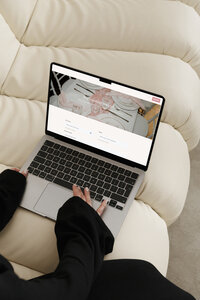 VS honeybook mockup