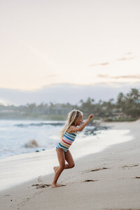 family photographer in kauai-78