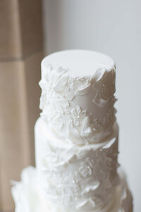 White textured Luxury wedding cake | MonAnnie