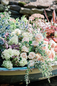 Details of beautiful white wedding florals