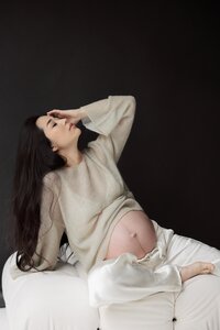 Boston Maternity Photographer. In studio maternity session. In studio editorial maternity session. Great Boston family photographer. Deborah Zoe Photography. Boston Family Portraits, Boston Maternity Portraits, Boston Editorial Photographer.