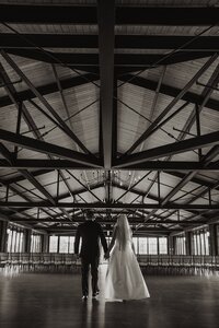 bride-groom-venue-portrait-wedding
