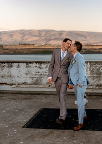 Columbia-Gorge-Wedding-Photographer.jpg