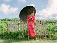 An exquisite editorial shoot in Okinawa, capturing the unparalleled beauty of Japan’s tropical paradise with 'The Connection Japan.' Shot by renowned luxury destination photographer Michael Asmussen, this series blends high-fashion aesthetics with the island’s serene landscapes—offering a visual narrative that speaks to refined travel, culture, and elegance. Perfect for brands seeking elevated storytelling and luxury destination imagery." 沖縄の壮大な美しさを捉えたラグジュアリーエディトリアル撮影。「The Connection Japan」と共に、日本の南国パラダイスの魅力を高級感あふれるビジュアルで表現しました。国際的に活躍するフォトグラファー、マイケル・アスムッセンによる撮影で、洗練された旅と文化のエッセンスを感じる作品です。ブランドのストーリーテリングやラグジュアリーデスティネーションイメージに最適な一枚です