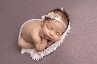 newborn-photographer-plymouth-minnesota-1