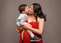 In studio maternity photos Rochester, MI