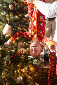 Winter Family photos.CaitlynCloudPhotography305
