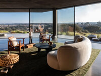 she-is-magnetic-portugal-14