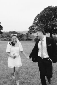 Photographer elopement in Gore Bay