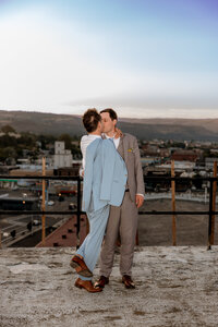 Columbia-Gorge-Wedding-Photographer.jpg