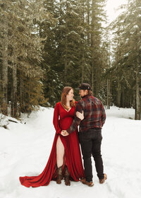 Maternity session in the snow on mount hood