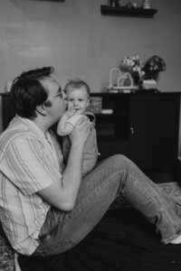 Lifestyle family photographer in Kansas City_Caitlyn Cloud Photography4