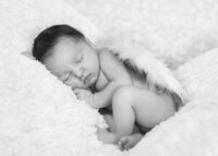 Melody-Christy-Steinau-Newborn-Wallingford-CT-68-bw