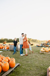 family mini engagement couple wedding christmas spring fall sessions maternity photographer wedding photography stuarts draft waynesboro charlottesville staunton33