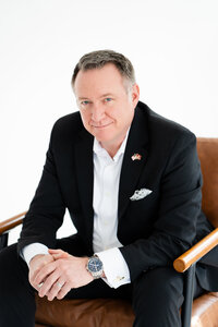 Dallas Fort Worth Headshot Photographer traditonal lifestyle on location in studio lightly photography-00041