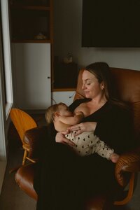 seance-photo-marieeve&bea-maman-allaitement-1