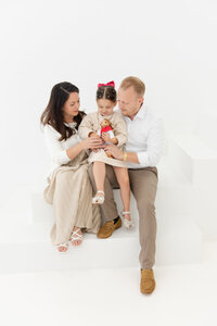 Gallery-2025_Christmas Minis Suarez Family 28-MSP-MSuarezPhotography
