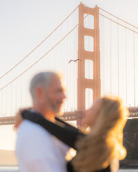 seagull sunset engagement photos by the bay and golden gate bridge at cavallo point
