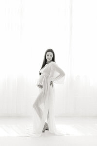 Dallas maternity photographer, best Frisco maternity photographer, DFW maternity portrait studio, maternity photography near me Flower Mound, maternity photos near me