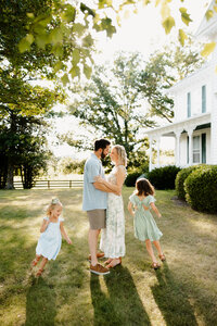 family mini engagement couple wedding christmas spring fall sessions maternity photographer wedding photography stuarts draft waynesboro charlottesville staunton14