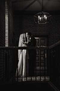 wedding-kiss-romantic-vintage