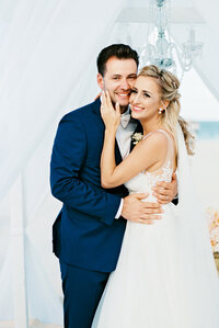 Beautiful wedding photoshoot at the beach for Adela and Ciprian